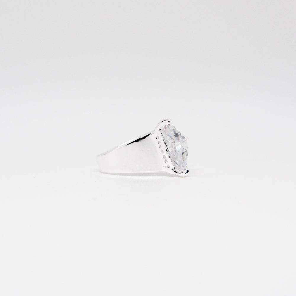 Triangle Ring - White Quartz - Silver